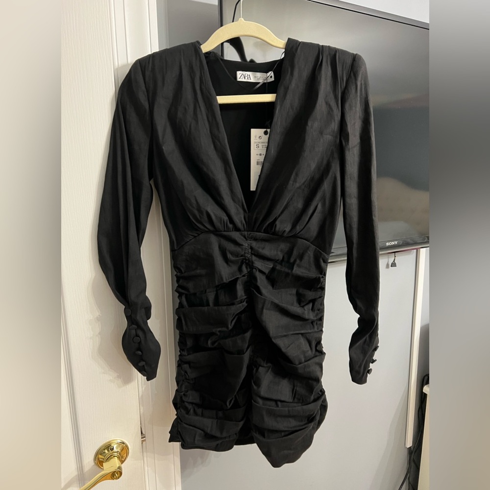 Black Mini Long-sleeve  Dress